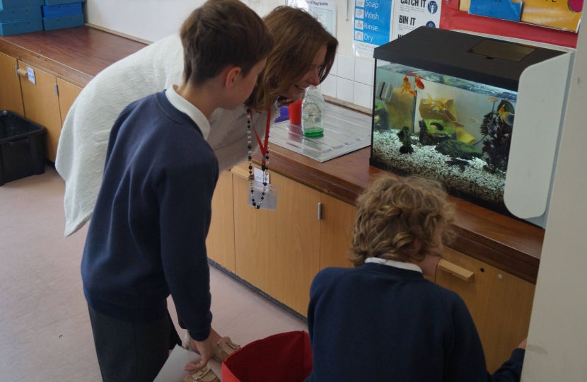 Gillian meeting the class goldfish 