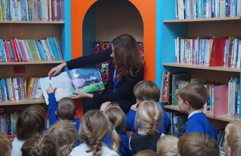 Gillian reading to the class